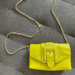 Beautiful olive green handbag by Jessica Simpson.